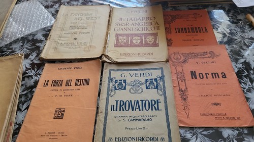 Lotto di 30 libretti - lotto,