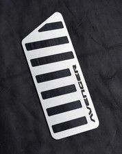 POGGIAPIEDE JEEP AVENGER SUMMIT LONGITUDE ALTIDUTE BEV E-HYBRID