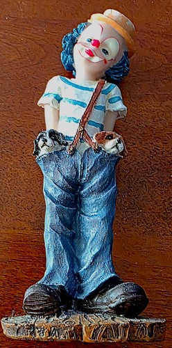 Hillbilly hobo clown statuina - clown,