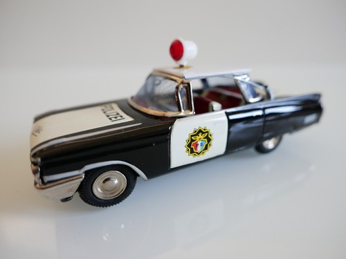 Ichiko cadillac police car - police,