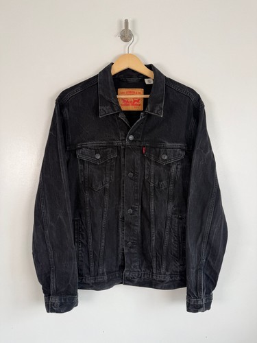 Levis denim jacket - jacket, large