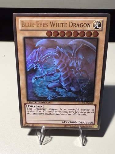 Drago bianco occhi blu - drago,