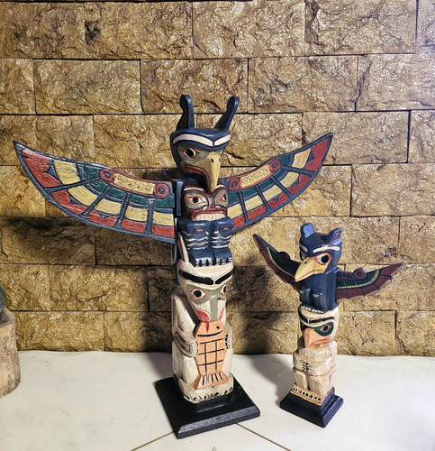 Totem pole wood - wood, big