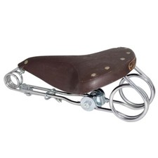 Sella in plastica marrone in