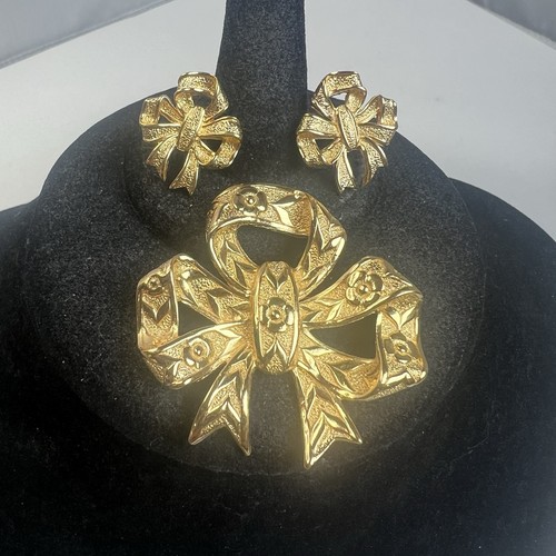 Set orecchini spilla fiore