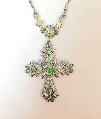 Collana nuova verde oliva