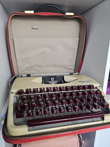 Olympia splendid typewriter - 99,
