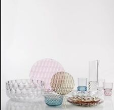 Kartell in tavola, collezione bicchieri e piatti, ultimi pezzi rimasti