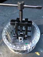 Strumento rimozione motore