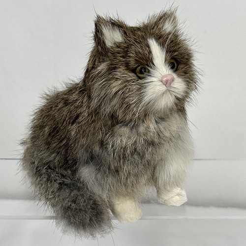 Fur cat sculpture norwegian - fur,