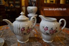 Servizio da tè in porcellana