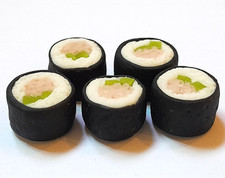 100 rotoli di sushi di tonno