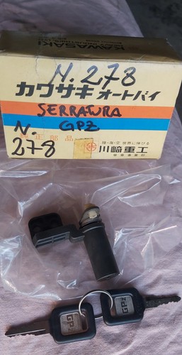Kawasaki gpz900r serratura - kawasaki,