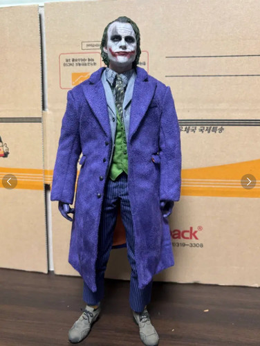 Hot toys joker - 2.0, batman