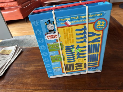 Nos tomy thomas - &, friends