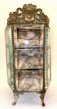 Antica vetrina francese in vetro da tavolo Ormolu / 3 ripiani