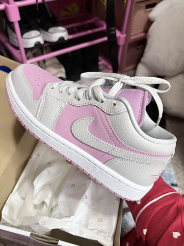Nike air jordan - 1, orchidea