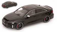 Modellino auto scala 1:18 Ixo