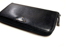 PORTAFOGLIO LUNGO PRADA