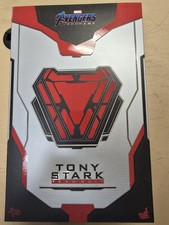 HOT TOYS 1/6 Team Suit Tony