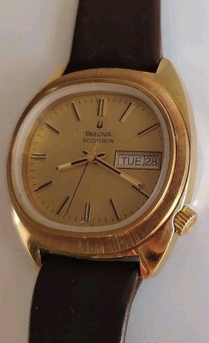 Bulova accutron vintage - bulova,