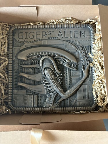 Giger alien diecast bronze - diecast,