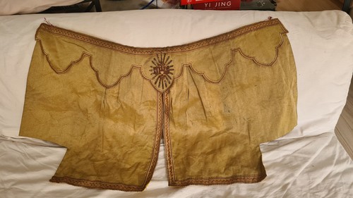 Antico baldacchino frontale