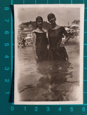 FOTO DONNE SABELLA IN MEZZO AL MARE COSTUME DA BAGNO GENOVA  1930 C. ( F 39 )