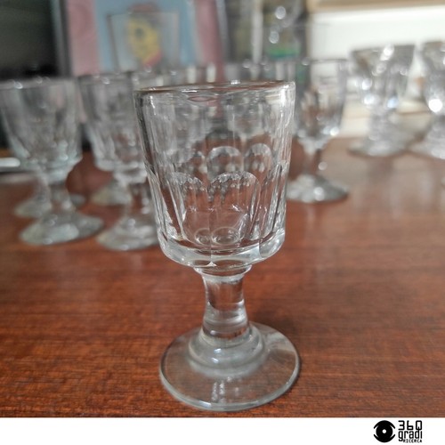 Nove bicchieri antichi - , da