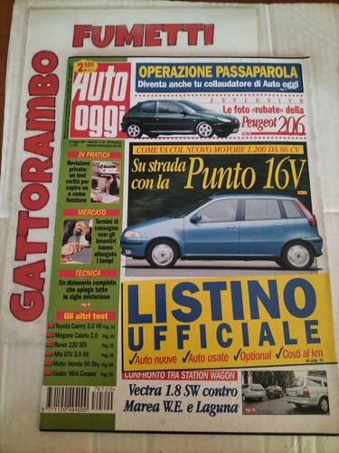 Auto oggi su strada - strada, con