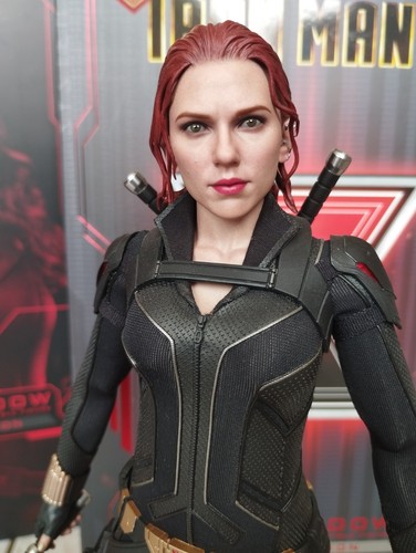 Black widow hot toys mms - toys,