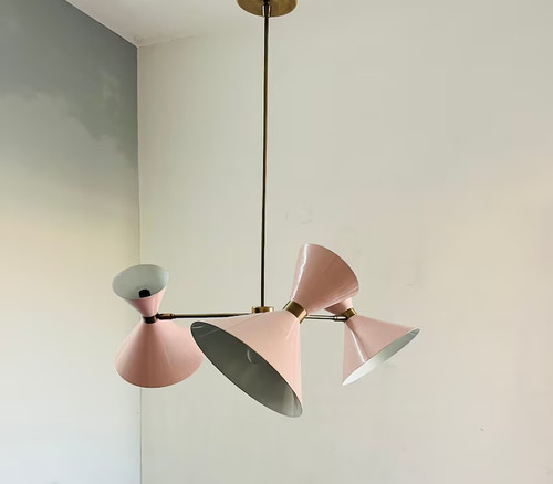 Bellissimo lampadario moderno
