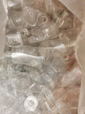 Bottiglie e coperchi in