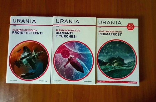 Urania romanzi stand - •, 3