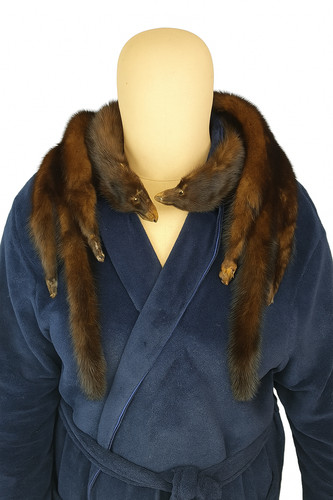 Collo visone composto da - di,