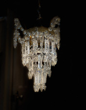 antico lampadario a cascata di