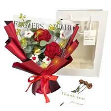 Mazzo di fiori all'uncinetto
