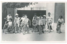1955 ca BARI Istituto BOREA - Bambini in bicicletta - Foto JULIA 18x13 cm