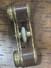 Antica cassa in pelle ottone