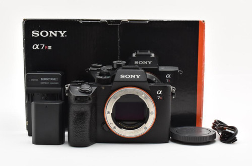 Fotocamera digitale mirrorless