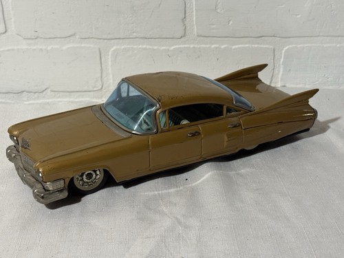 Bandai 1959 cadillac berlina - bandai,