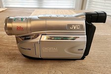 Videocamera VHS compatta JVC