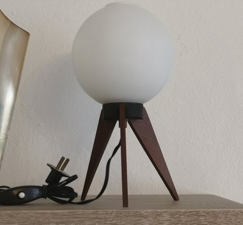 Piccola lampada tavolo - lampada, da