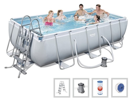 Piscina rettangolare con - rettangolare,