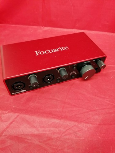Scarlett studio 2i2 - scarlett,
