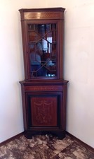 Vetrinetta vintage ad angolo in legno