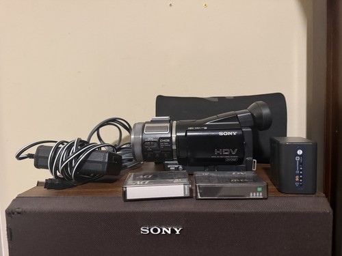 Tested sony hvr a1u - tested, digital
