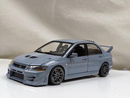 Auto sportiva ertl 18 - auto, 1/18