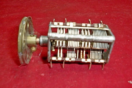 Condensatore variabile 4 - variabile, a