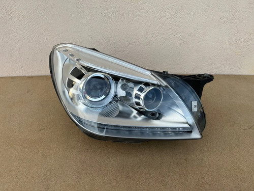 Faro proiettore anteriore